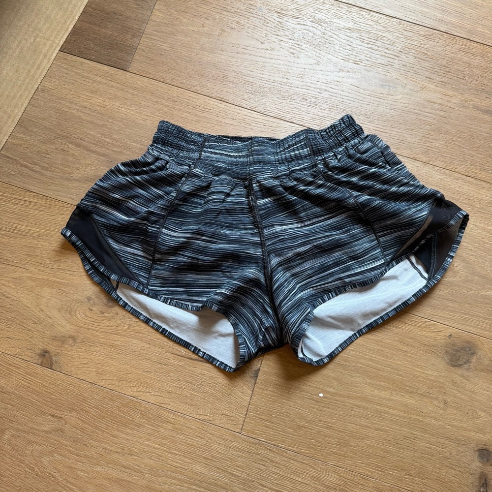 Lululemon Black and Gray Shorts size 4